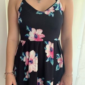 Flower printed navy blue short dress.